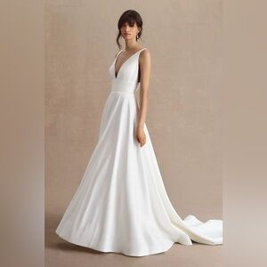 Jenny by Jenny Yoo Charlotte V-Neck Open-Back Wedding Gown Dress Sz 24 Train